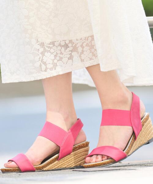 SHOO・LA・RUE(シューラルー)の「【高レビュー/累計販売35万足突破】片手ではけるサンダル シューダル 25SS(サンダル・レディース・ネイビー/ブラック/シルバー/ゴールド/ブロンズ/ピンク系・35/45/25)」の4枚目の写真