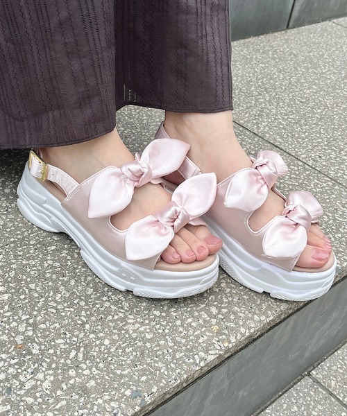 couture brooch(クチュールブローチ)の「ノットリボン厚底スポーツサンダル(サンダル・レディース・ピンク/ブラック・35/45)」の1枚目の写真