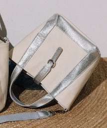 Beau're（ヴュレ）の「【BEAURE/ビュレ】キャンバス コーティング ベルト デザイン 2WAY トート（ショルダーバッグ）」