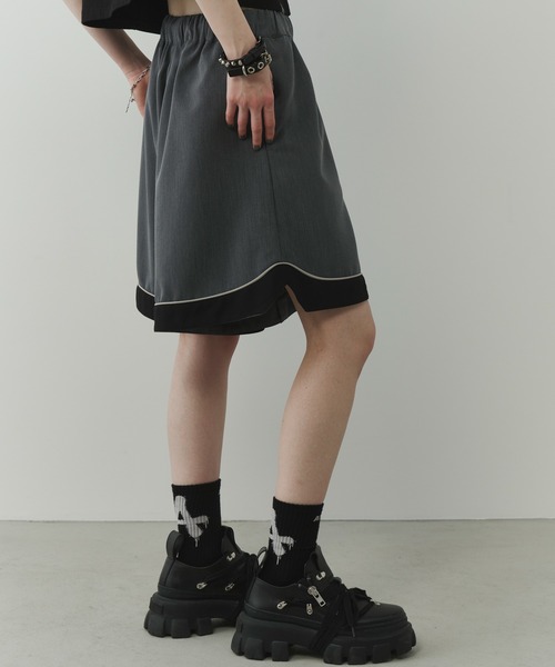 AFF AIVER(エイエフエフアイバー)の「AFF AIVER パイピングワイドバギーショートパンツ(その他パンツ・メンズ・グレー/ブラック/ライトグレー・SMALL/MEDIUM/LARGE)」の3枚目の写真