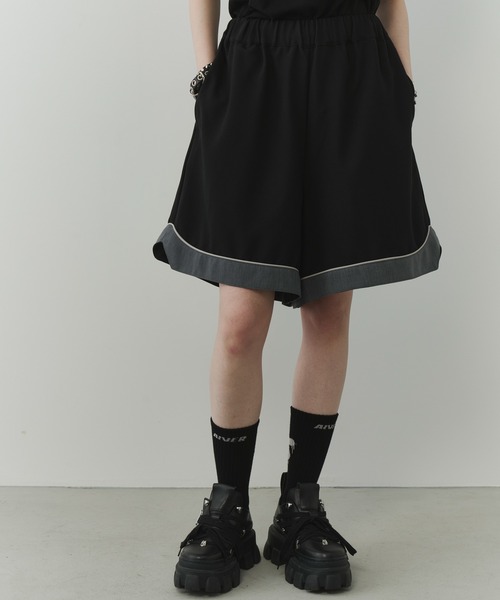 AFF AIVER(エイエフエフアイバー)の「AFF AIVER パイピングワイドバギーショートパンツ(その他パンツ・メンズ・グレー/ブラック/ライトグレー・SMALL/MEDIUM/LARGE)」の4枚目の写真