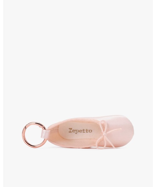 Repetto(レペット)の「〔WEB限定〕ミニ ショーソン キーリング / A0097S(キーホルダー・レディース・ライトピンク・FREE)」の3枚目の写真