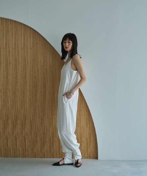 marjour（マージュール）の「HERRINGBONE SALOPETTE（サロペット/オーバーオール・レディース・オフホワイト/ブラウン・M/L）」の14枚目の写真