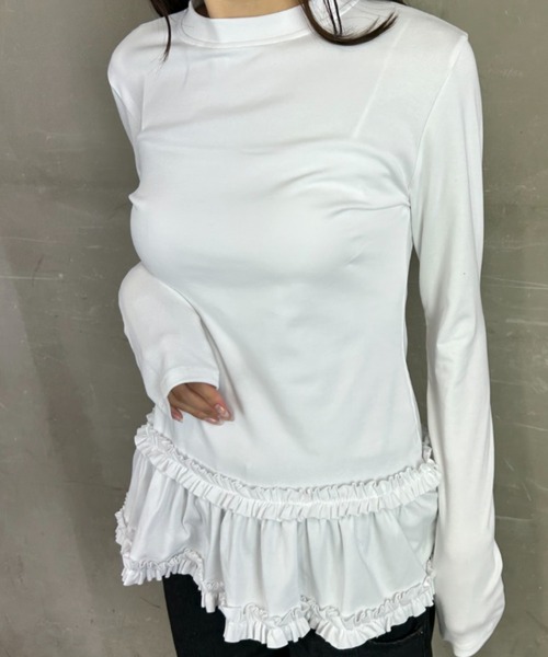 tolene(トレネ)の「ヘムフリル チュニック丈 ロングスリーブ トップス(Tシャツ/カットソー・レディース・ホワイト・FREE)」の2枚目の写真