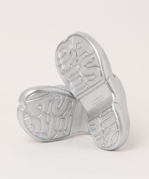 PAES(ペイズ)の「PAES New Flipflop Metal Line PAES_04_New_Flip_Flop_M_(サンダル・レディース・シルバー・25㎝/23㎝/24㎝)」の3枚目の写真