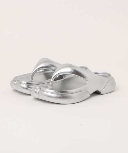 PAES(ペイズ)の「PAES New Flipflop Metal Line PAES_04_New_Flip_Flop_M_(サンダル・レディース・シルバー・25㎝/23㎝/24㎝)」の4枚目の写真