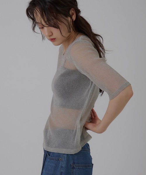 MUHET(ミュエータ)の「glitter back open sheer tops / グリッターバックオープンシアートップス(Tシャツ/カットソー・レディース・ライトグレー/ブラック/アイボリー・FREE)」の10枚目の写真