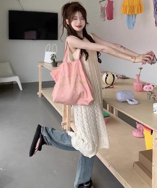 shopnikoniko（ショップニコニコ）の「ワンピース  ロング丈 夏 カジュアル クロシェ編み ニット 背中開き バックオープン ワンピ（ワンピース・レディース・ホワイト・フリー）」の3枚目の写真