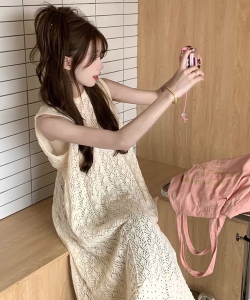 shopnikoniko（ショップニコニコ）の「ワンピース  ロング丈 夏 カジュアル クロシェ編み ニット 背中開き バックオープン ワンピ（ワンピース・レディース・ホワイト・フリー）」の6枚目の写真