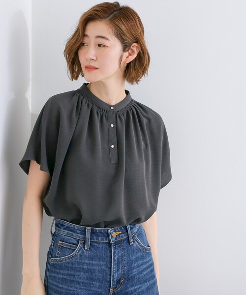 grove(グローブ)の「【さらりと着られる/二の腕カバー】多機能ドルマンスリーブブラウス(シャツ/ブラウス・レディース・チャコールグレー/ナチュラル/オレンジ系/ホワイト系5/ブラック系・02/03/05/04/01)」の14枚目の写真