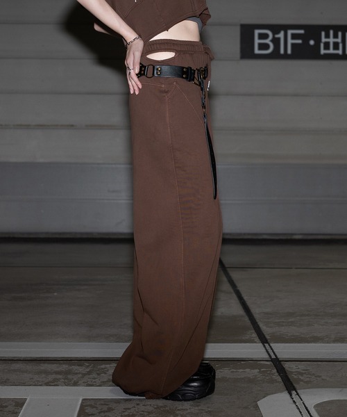 apres jour mignon(アプレジュールミニョン)の「カッティングスウェットパンツ【ZOZOTOWN限定アイテム】(その他パンツ・レディース・杢グレー/ブラック系その他/ブラウン系その他・SMALL/MEDIUM/X-LARGE)」の3枚目の写真