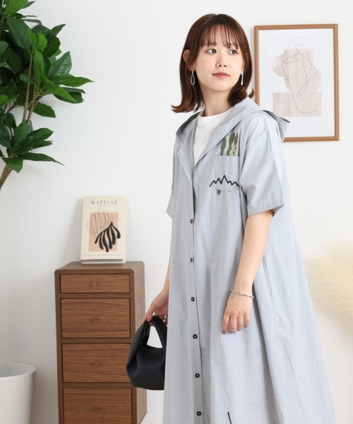 Emago（イマゴ）の「EMAGO アスパラ刺繍ワンピース（ワンピース・レディース・ブルー/グレー・FREE）」の2枚目の写真