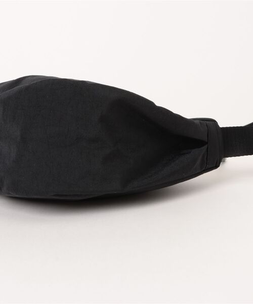 NIKE（ナイキ）の「NIKE AURA CRESCENT CROSSBODY HQ4370-013（ショルダーバッグ・レディース・ブラック・ONE SIZE）」の10枚目の写真