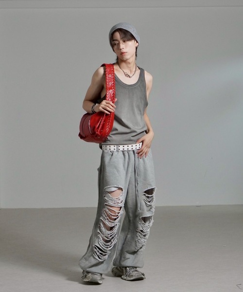 Chikashitsu +（チカシツプラス）の「【Chikashitsu +】dirty wash sleeveless / 【チカシツプラス】ダーティウォッシュタンクトップ（タンクトップ・メンズ・ブラック/グレー・ONE SIZE）」の14枚目の写真