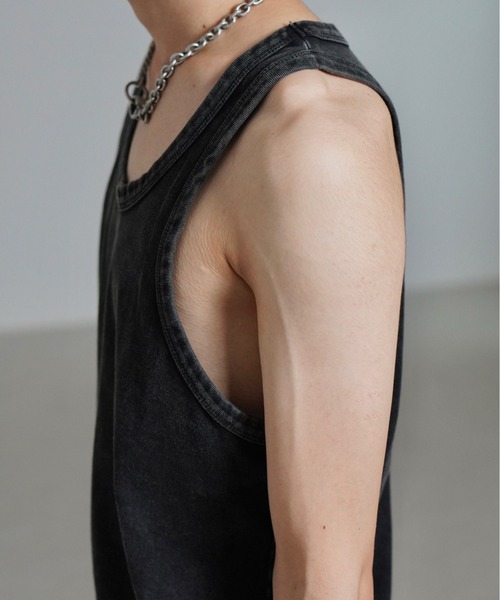 Chikashitsu +（チカシツプラス）の「【Chikashitsu +】dirty wash sleeveless / 【チカシツプラス】ダーティウォッシュタンクトップ（タンクトップ・メンズ・ブラック/グレー・ONE SIZE）」の11枚目の写真