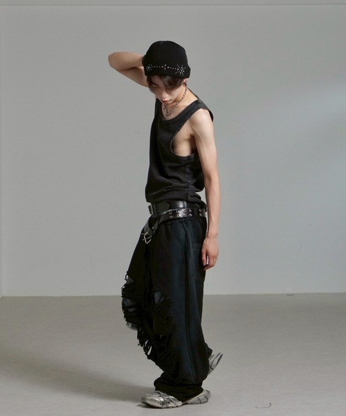 Chikashitsu +（チカシツプラス）の「【Chikashitsu +】dirty wash sleeveless / 【チカシツプラス】ダーティウォッシュタンクトップ（タンクトップ・メンズ・ブラック/グレー・ONE SIZE）」の4枚目の写真