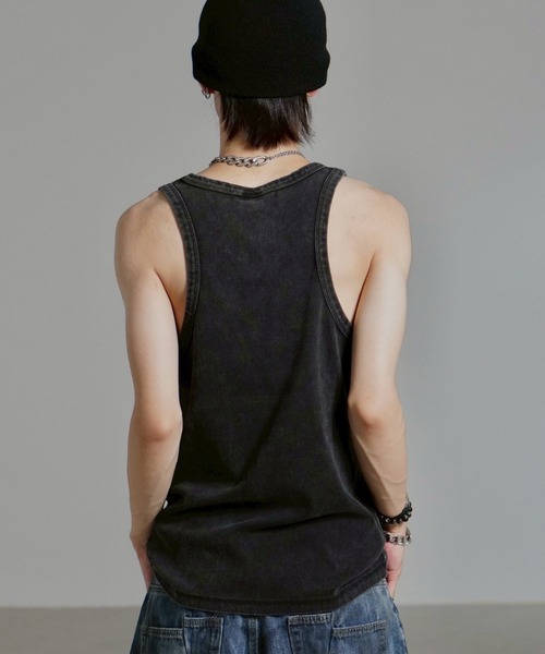 Chikashitsu +（チカシツプラス）の「【Chikashitsu +】dirty wash sleeveless / 【チカシツプラス】ダーティウォッシュタンクトップ（タンクトップ・メンズ・ブラック/グレー・ONE SIZE）」の10枚目の写真