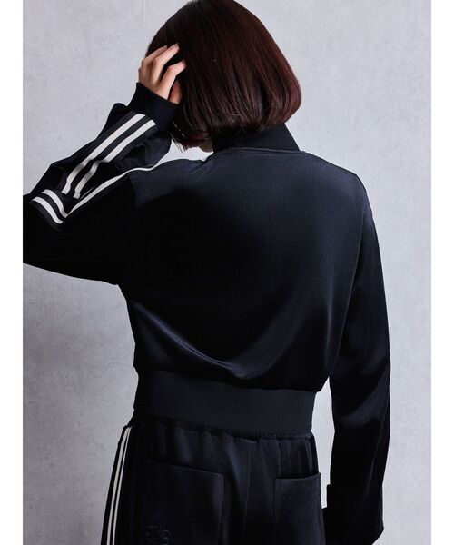 GYDA（ジェイダ）の「SymmetryGYDAベロアトラックジャケット（ブルゾン・レディース・ブラック/ベージュ・FREE）」の4枚目の写真