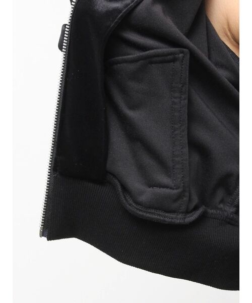 GYDA（ジェイダ）の「SymmetryGYDAベロアトラックジャケット（ブルゾン・レディース・ブラック/ベージュ・FREE）」の18枚目の写真