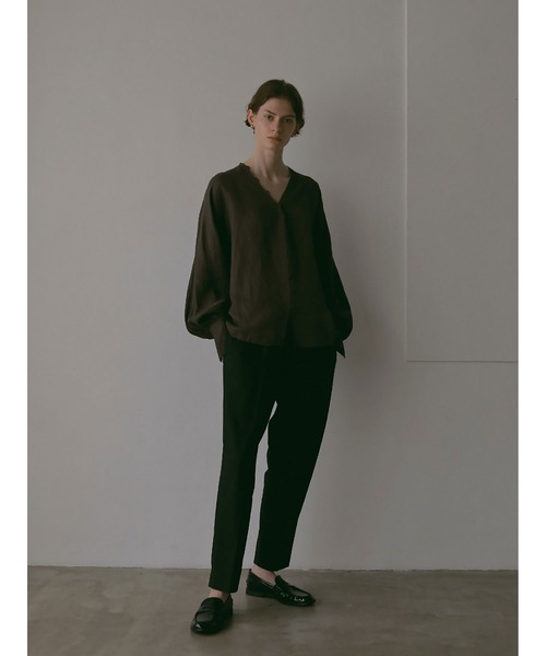 HER.(ハー)の「ウエストタックパンツ(その他パンツ・レディース・ブラック/チャコールグレー・1/2)」の11枚目の写真