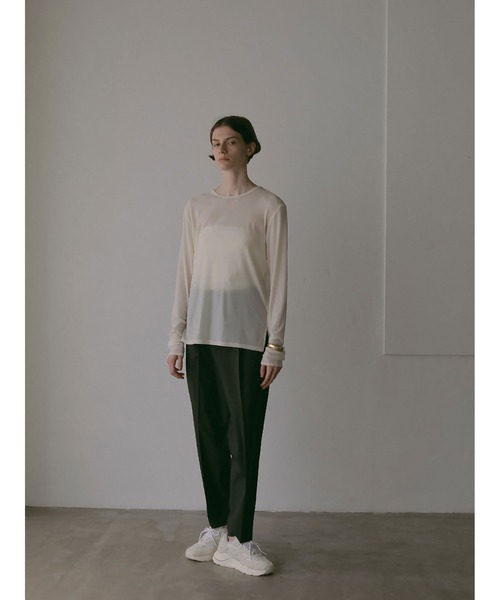 HER.(ハー)の「ウエストタックパンツ(その他パンツ・レディース・ブラック/チャコールグレー・1/2)」の4枚目の写真