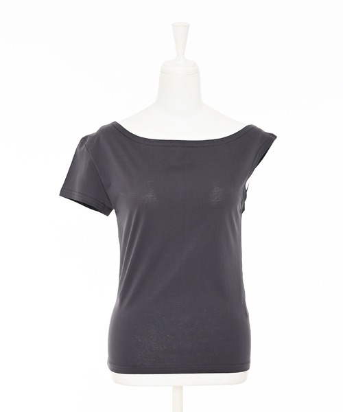 Narcissus(ナルシス)の「【Narcissus】アシメトリーTシャツ《動画あり》(Tシャツ/カットソー・レディース・レッド/チャコール・FREE)」の11枚目の写真