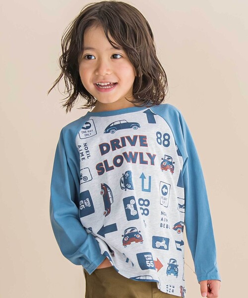 Noeil aime BeBe（ノイユエイムベベ）の「車総柄配色天竺ラグラン長袖Tシャツ（Tシャツ/カットソー・キッズ・ブルー系その他/グリーン系その他・110cm/90cm/130cm/100cm/120cm）」の2枚目の写真