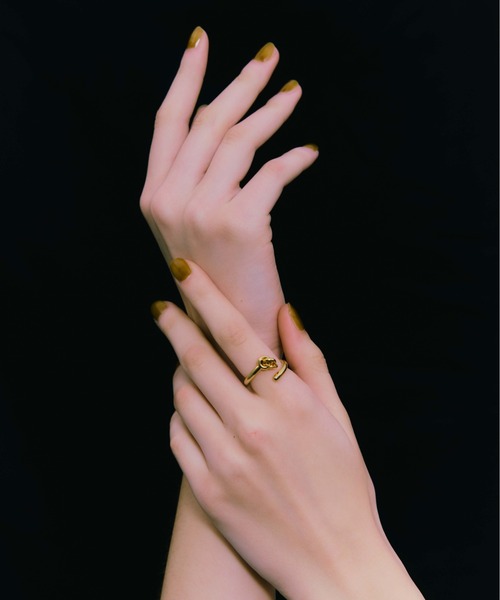 LAPUIS(ラピュイ)の「LAPUIS(ラピュイ)Coil Circle ring(リング・レディース・シルバー/マルチ/ゴールド・11号/13号)」の5枚目の写真