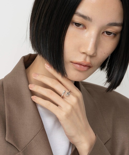 LAPUIS(ラピュイ)の「LAPUIS(ラピュイ)Coil Circle ring(リング・レディース・シルバー/マルチ/ゴールド・11号/13号)」の20枚目の写真