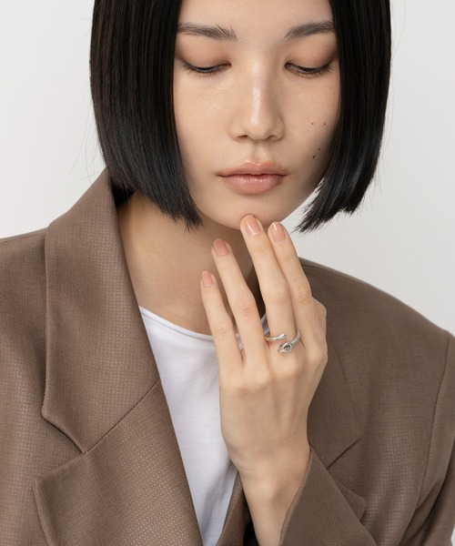 LAPUIS(ラピュイ)の「LAPUIS(ラピュイ)Coil Circle ring(リング・レディース・シルバー/マルチ/ゴールド・11号/13号)」の21枚目の写真