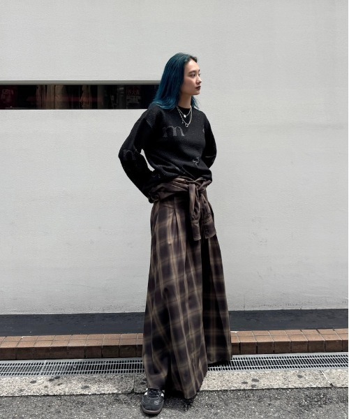 Ameri(アメリ)の「DISPERSE LOGO KNIT TOP(ニット/セーター・レディース・アイボリー/ブラック/ライム・FREE)」の11枚目の写真