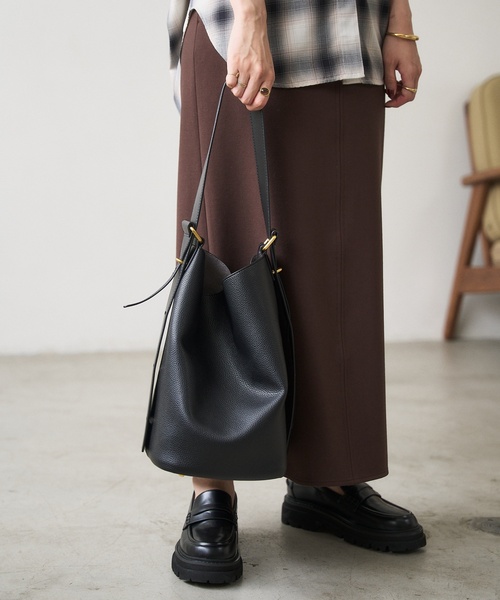 LE TALON（ルタロン）の「《追加》LE TALON コンビワンハンドルバッグ（ショルダーバッグ・レディース・ブラック/ベージュ・FREE）」の5枚目の写真