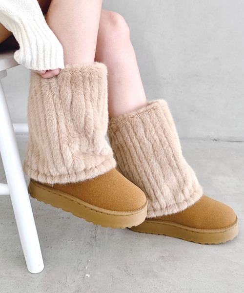 Loueme（ルエム）の「ファーレッグカバーロングムートンブーツ（ブーツ・レディース・ブラック/ライトベージュ/ブラウン・23.5cm/24.5cm）」の3枚目の写真