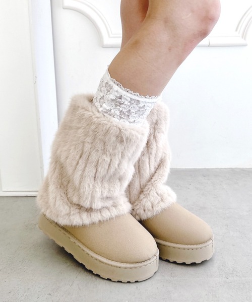 Loueme（ルエム）の「ファーレッグカバーロングムートンブーツ（ブーツ・レディース・ブラック/ライトベージュ/ブラウン・23.5cm/24.5cm）」の17枚目の写真