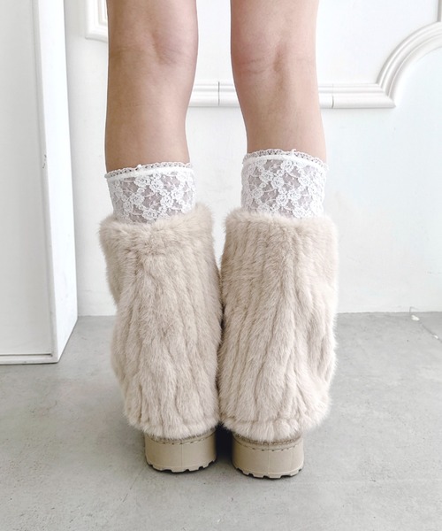 Loueme（ルエム）の「ファーレッグカバーロングムートンブーツ（ブーツ・レディース・ブラック/ライトベージュ/ブラウン・23.5cm/24.5cm）」の19枚目の写真