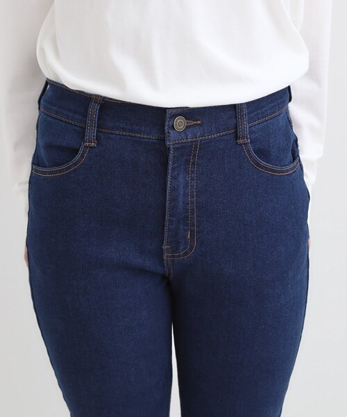 SHOO・LA・RUE（シューラルー）の「【SS-LL】ストレッチ デニムスキニーパンツ（デニムパンツ・レディース・ネイビー・10/04/03/02/01）」の6枚目の写真
