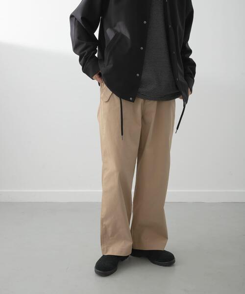 ITEMS URBANRESEARCH(アイテムズ アーバンリサーチ)の「Belted wide-leg Pants(その他パンツ・メンズ・ベージュ・MEDIUM/LARGE)」の5枚目の写真