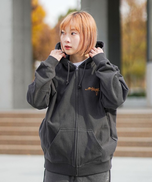 BILLABONG(ビラボン)の「【直営店限定】BILLABONG メンズ HEAVY BAREEL ZIP パーカー 【2025年秋冬モデル】/ビラボンバックロゴ刺繍裏起毛ジップアップフーディー・パーカー(パーカー・メンズ・レッド系その他/グレー/ブラック系その他・MEDIUM/LARGE/X-LARGE)」の19枚目の写真