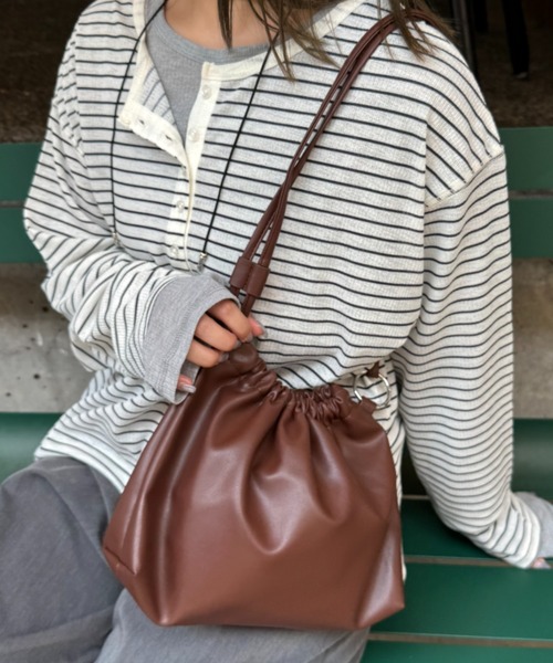 CIAOPANIC TYPY(チャオパニックティピー)の「■【マルチに使用可能!】2WAY巾着BAG(ショルダーバッグ・レディース・ブラック/ブラウン/アイボリー/イエロー/サックスブルー・ONE SIZE)」の3枚目の写真