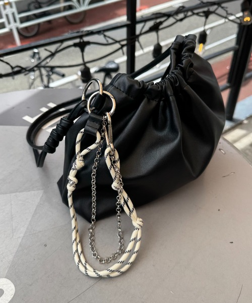 CIAOPANIC TYPY(チャオパニックティピー)の「■【マルチに使用可能!】2WAY巾着BAG(ショルダーバッグ・レディース・ブラック/ブラウン/アイボリー/イエロー/サックスブルー・ONE SIZE)」の7枚目の写真