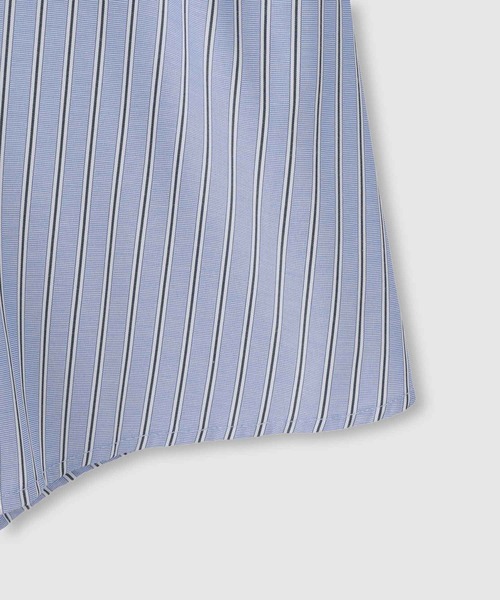 Mac-House（マックハウス）の「Idnes 華やかフリルが映えるストライプフリルシャツ（シャツ/ブラウス・レディース・ブルー/ラベンダー/ネイビー・M）」の7枚目の写真