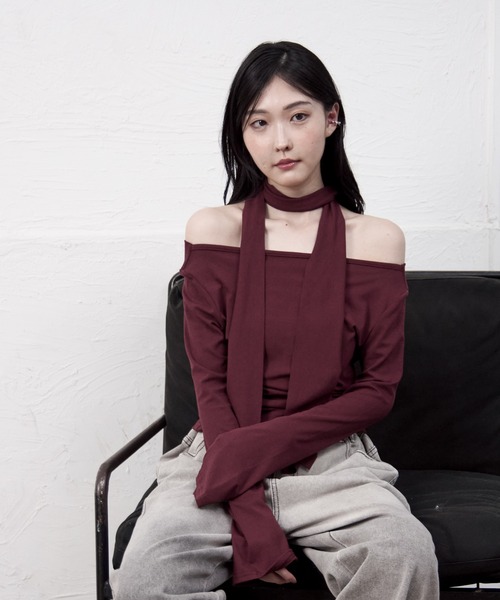 Y/lim(イリム)の「スリムマフラー付きドレープTシャツ(Tシャツ/カットソー・レディース・ブラック/レッド/オフホワイト/グレー・FREE)」の14枚目の写真