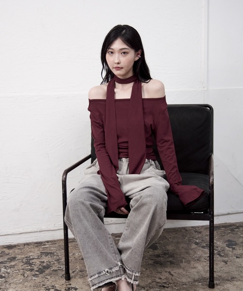 Y/lim(イリム)の「スリムマフラー付きドレープTシャツ(Tシャツ/カットソー・レディース・ブラック/レッド/オフホワイト/グレー・FREE)」の15枚目の写真