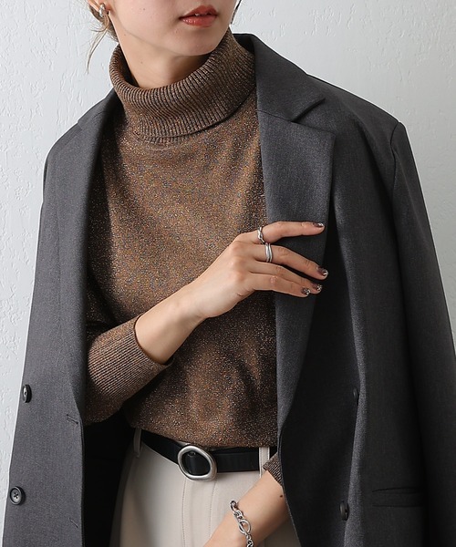 COLONY 2139(コロニートゥーワンスリーナイン)の「ラメタートルニットトップス(ニット/セーター・レディース・ブラック/オフホワイト/グレー/ブラウン・FREE)」の1枚目の写真