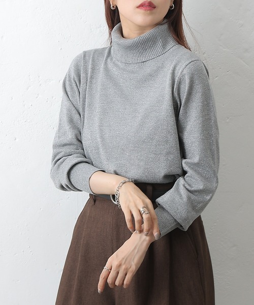 COLONY 2139(コロニートゥーワンスリーナイン)の「ラメタートルニットトップス(ニット/セーター・レディース・ブラック/オフホワイト/グレー/ブラウン・FREE)」の7枚目の写真