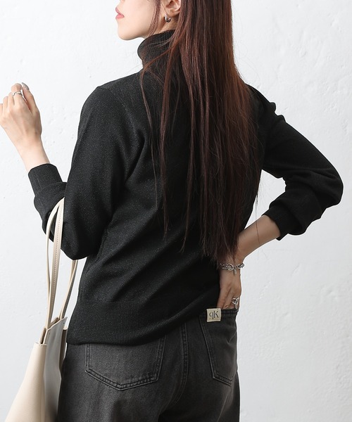 COLONY 2139(コロニートゥーワンスリーナイン)の「ラメタートルニットトップス(ニット/セーター・レディース・ブラック/オフホワイト/グレー/ブラウン・FREE)」の13枚目の写真