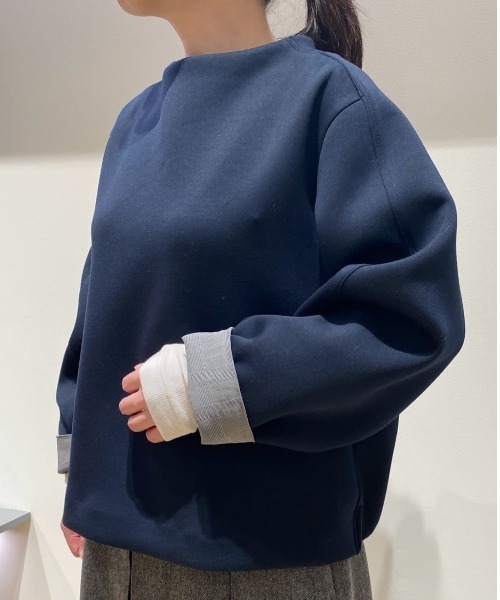 human woman（ヒューマンウーマン）の「◆チェックドッキングダンボールプルオーバー（Tシャツ/カットソー・レディース・ネイビー/ホワイト・MEDIUM）」の4枚目の写真