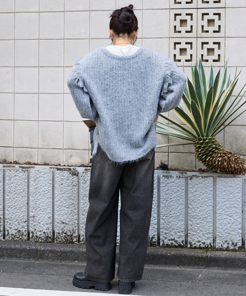 MONO-MART（モノマート）の「ヴィンテージコーデュロイタッチ ワイドカーブデニム（その他パンツ・レディース・ブルー/ブラウン/ブラック・L/M/S）」の17枚目の写真