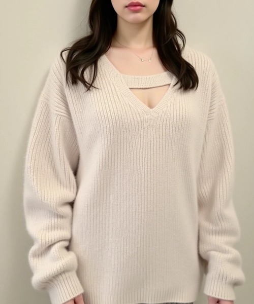 cammie(キャミー)の「ネックデザインニットトップス(ニット/セーター・レディース・アイボリー/グレー・L/M)」の3枚目の写真