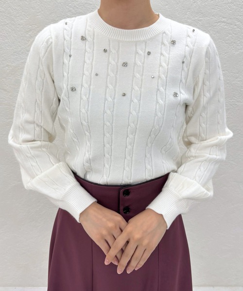 MISCH MASCH（ミッシュマッシュ）の「バックリボンビジューケーブルニット（ニット/セーター・レディース・ラベンダー/ホワイト/ブラック・ﾌﾘ-）」の4枚目の写真